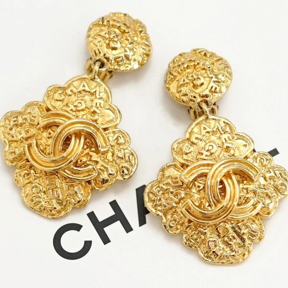 CHANEL CC Logos Rhombus Clip-On Earrings Gold Tone 95A Auth w/Box #11469 - Picture 1 of 6